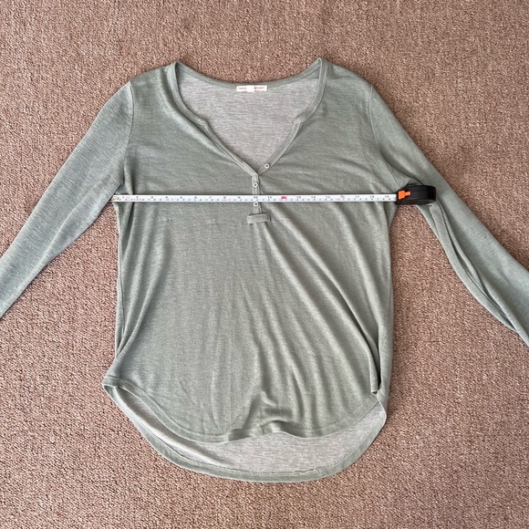 THREAD 4 THOUGHT LONG SLEEVE V-NECK - Picture 2 of 6